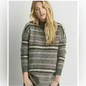 American Eagle Size Medium Mock Neck Sweater Netural Chunky Striped